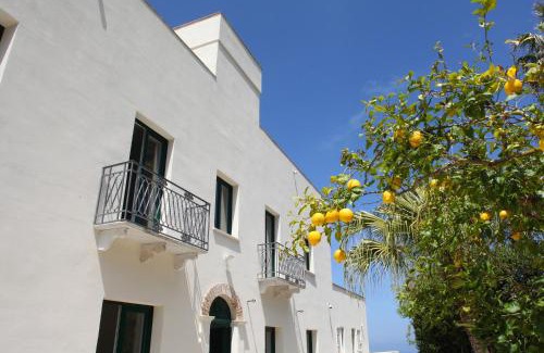 Valderice House | VersoMare room & suite