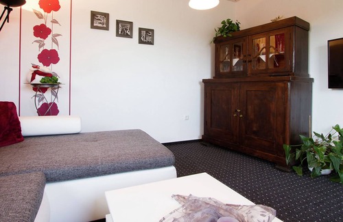 Goessweinstein Apartment | Very bright, friendly apartment with large roof terrace