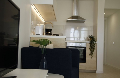 Costa de Caparica Apartment | Very comfortable one bedroom apartment with balcony, in front of the beach, in Costa da Caparica.