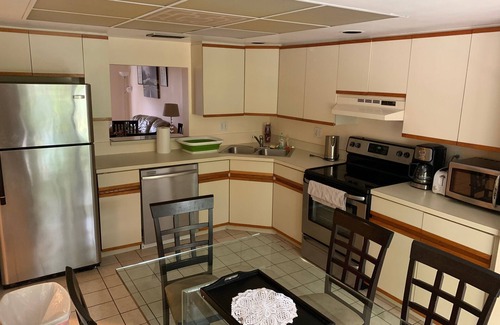 Deerfield Beach Condo | Very Comfortable Condo In Quiet Community