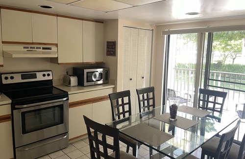 Deerfield Beach Condo | Very Comfortable Condo In Quiet Community