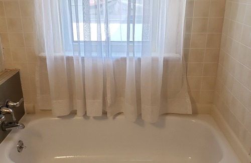Mount Clemens House | Very cozy 1 room dwelling w/twin bed