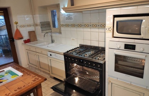 Rivolet House | VERY LARGE GITE * WEEKEND & HOLIDAYS BEAUJOLAIS LYON RHONE