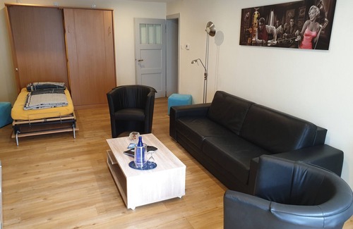 Alt-Kurenz Apartment | Very nice apartment with balcony overlooking the greenery