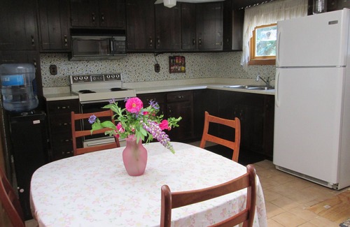 Alburg House | Very nice dog-friendly house right on Lake Champlain! Nature, fresh air, BBQ!