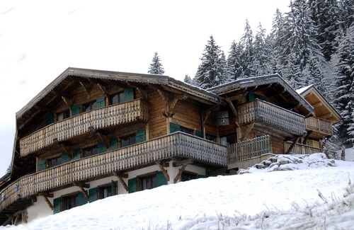 Morzine Ski Chalet | VERY NICE FAMILY CHALET on the piste