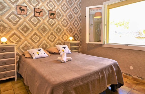 Aramon House | Very pleasant vacation home with private pool, panoramic view and fenced garden in Provence.