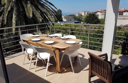 Biarritz Villa | Very pretty 4* listed wooden house in Biarritz with swimming pool