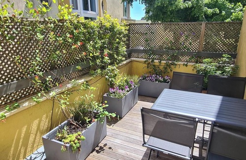 Fontainebleau Apartment | Very quiet, bright duplex apartment on the edge of a forest, 15 minutes' walk from the town center