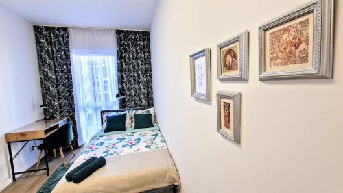Srodmiescie Apartment | Very Stylish II & Secure Penthouse -Free Parking