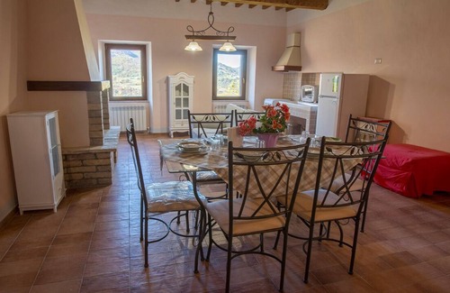 Acquacanina House | "VESCIA" APARTMENT between past, present and future