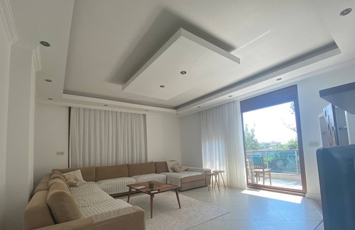 Manavgat House | Vi̇lla Konforunda 2-1 Dai̇re