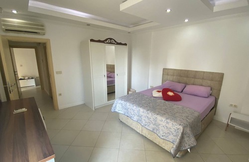 Manavgat House | Vi̇lla Konforunda 2-1 Dai̇re