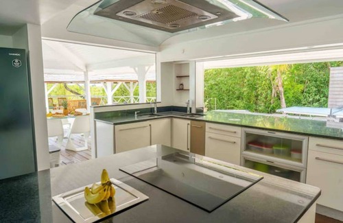 Les Terres Basses Villa | Villa Azur, Low Lands, private tennis court,swimming pool,jacuzzin