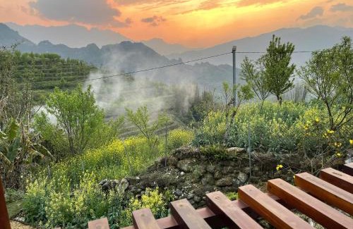 Sa Pa Ski Chalet | Vi's House - Nature in the middle of Hmong village