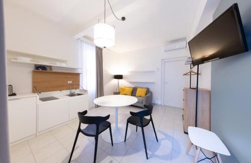 Marina di Cecina House | Via Siena 4 - Suites & Rooms