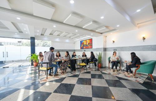 Sector 27 Hotel | Via Vibe