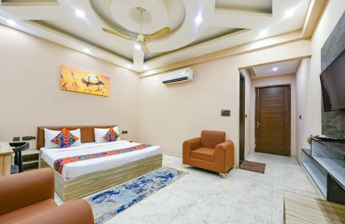 Sector 27 Hotel | Via Vibe