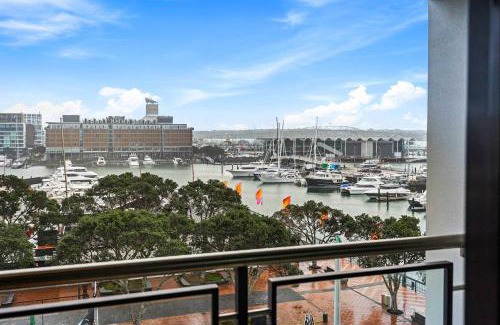 Auckland Central Business District Apartment | Viaduct Harbour 2BR w Full Comforts Zodiak Stays