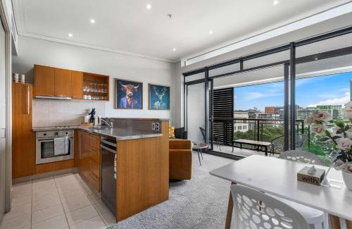 Auckland Central Business District Apartment | Viaduct Harbour 2BR w Full Comforts Zodiak Stays