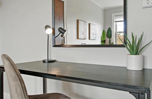 Irving Park Apartment | Vibrant 1BR Apartment close to Dining - Cullom B3