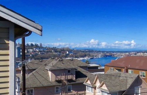 Capitol Hill Apartment | Vibrant Lake View Seattle Apartment w/Balcony