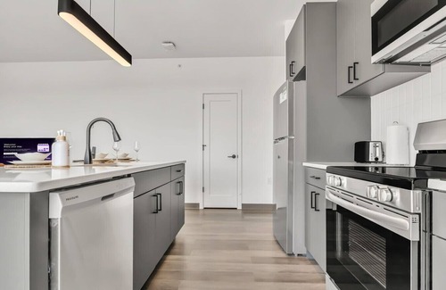 University Circle Apartment | Vibrant & Sunny 2BR | Cleveland Clinic