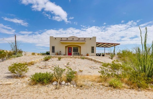 Terlingua House | Vibrant Terlingua Vacation Rental Near Big Bend!