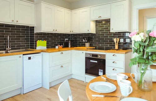 Eastbourne Cottage | Vicarage Cottage - Old Town cosy bolthole