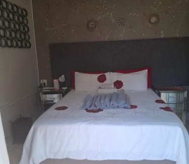 Mogwase Bed & Breakfast | Vicky B Bed and Breakfast