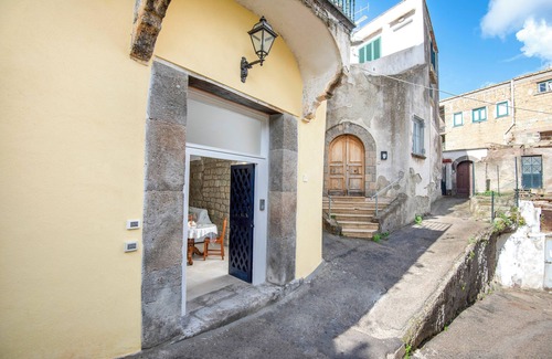 Forio Apartment | Vico Secondo Accogliente Struttura al Centro di Forio