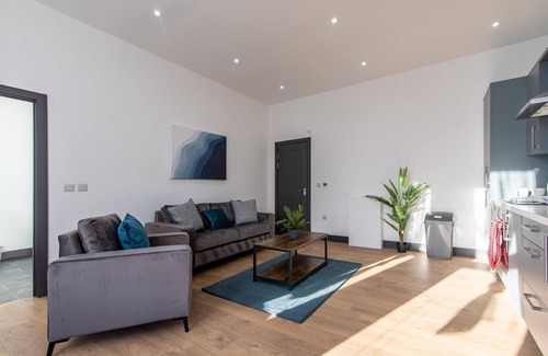 Hartlepool Apartment | Victoria Apartment 3: Contractor's Choice 3BR in Hartlepool