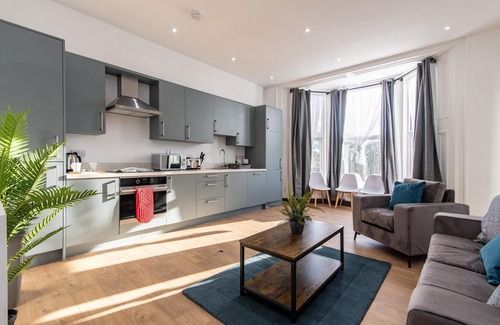 Hartlepool Apartment | Victoria Apartment 3: Contractor's Choice 3BR in Hartlepool