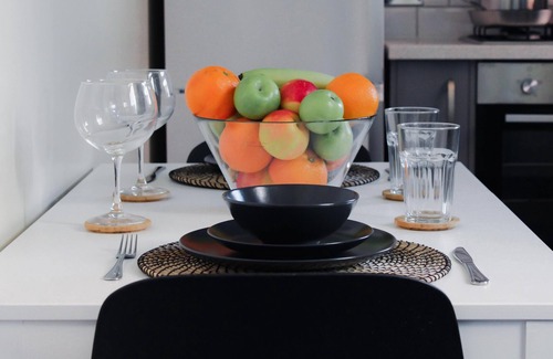 Cannock House | Victoria Cottage is a modern property located within Cannock that sleeps 7 guests