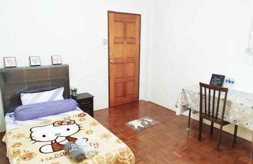 Sibu House | Victoria Homestay Sibu - Next to Shopping Complex & Large Car Park Area with Autogate