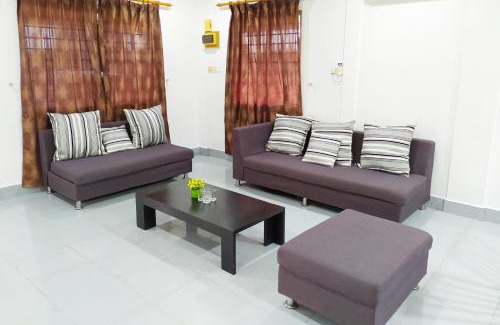 Sibu House | Victoria Homestay Sibu - Next to Shopping Complex & Large Car Park Area with Autogate