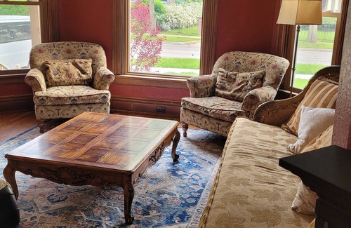 Center Avenue Historic District House | Victorian home near downtown Bay City -Family Friendly