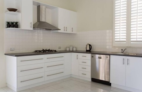 Geelong House | Victorian house renovated with modern flair located in the heart of Geelong