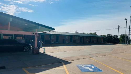 Superior Hotel | Victorian Inn by Capital O Superior NE