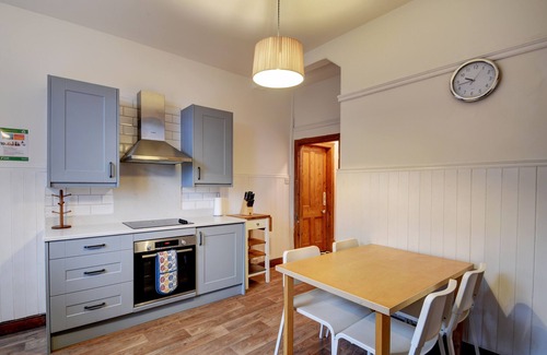 Harrogate House | Victorian townhouse near International Conference Centre/Kings Quarter