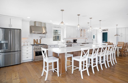 Avalon House | Victory Sunrise - 7 bedroom - Sleeps 20 - Elevator - Pool - Jacuzzi - Avalon, NJ