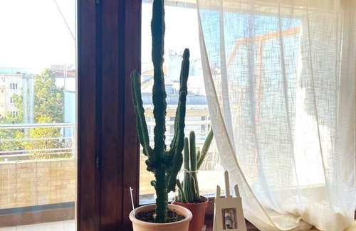 Favoriten Apartment | Vienna Christmas Market Rooftop Dollhouse 4 Couple