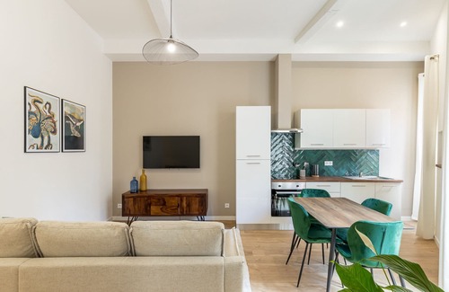 Les Grands Carmes Apartment | Vieux- Port, Panier: Cosy T2 at the foot of Place de Lenche