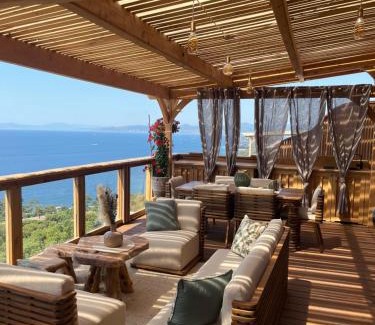 Le Dramont Other | View and Dream