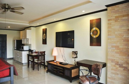 Jomtien Apartment | View Talay 5 studio apartment - close to the beach