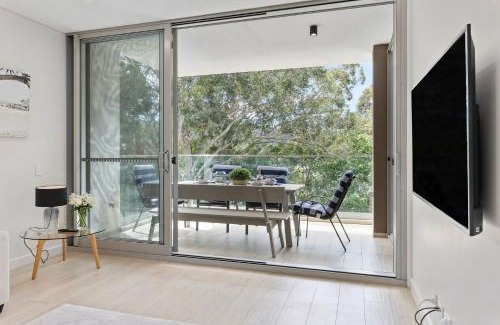 Gosford Apartment | Viewpoint - Gosford Panorama Water & Stadium Views
