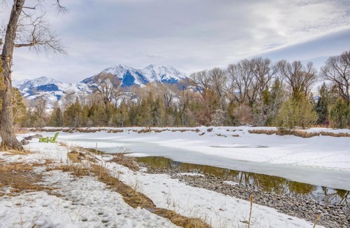 Emigrant Villa | Views and Trail Access Scenic Montana Ranch Retreat