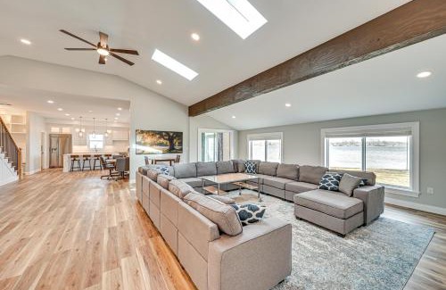 Warsaw House | Views, Swimming and Family Fun Chapman Lake Retreat