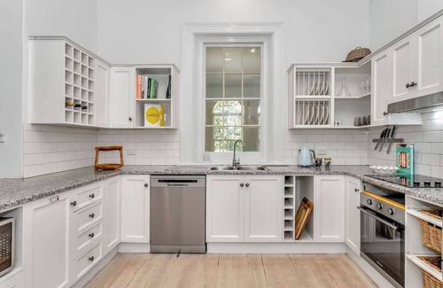 Piccadilly House | Vihara Valley Heritage Estate with Country Garden