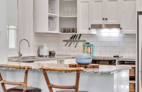 Piccadilly House | Vihara Valley Heritage Estate with Country Garden